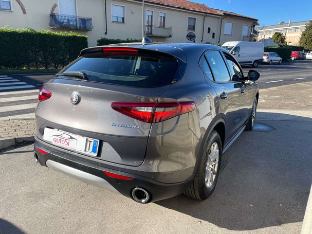 Alfa Romeo Stelvio 2.2 140 kW image number 3