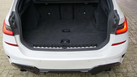 Car image 37