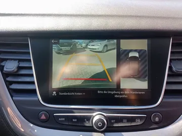 Car image 30