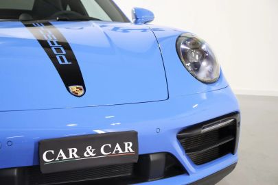 Car image 26