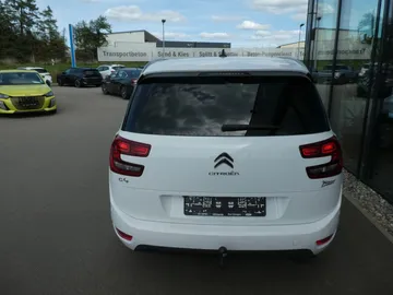 Car image 36