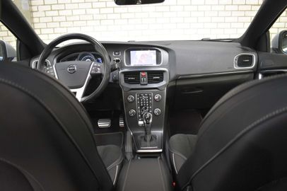 Car image 21