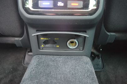 Car image 31