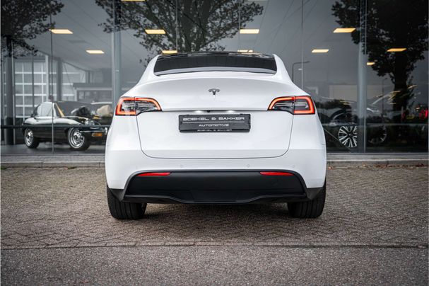 Tesla Model Y Long Range AWD 158 kW image number 6