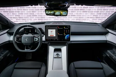 Car image 5