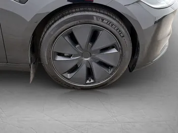 Car image 34