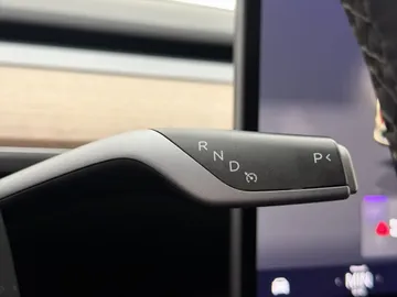 Car image 35