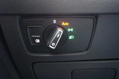 Car image 37