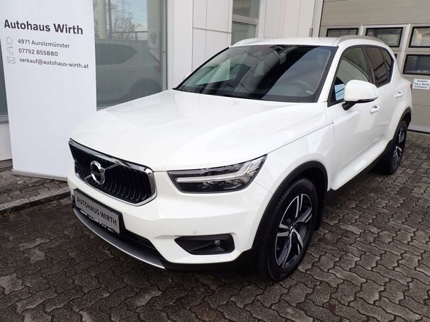 Volvo XC40 D4 AWD Geartronic Momentum 140 kW image number 1