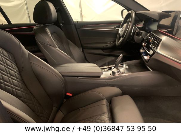 BMW 530i Touring M 180 kW image number 4