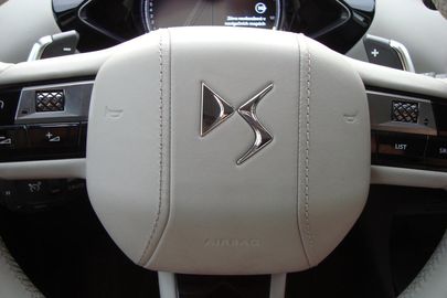 Car image 36