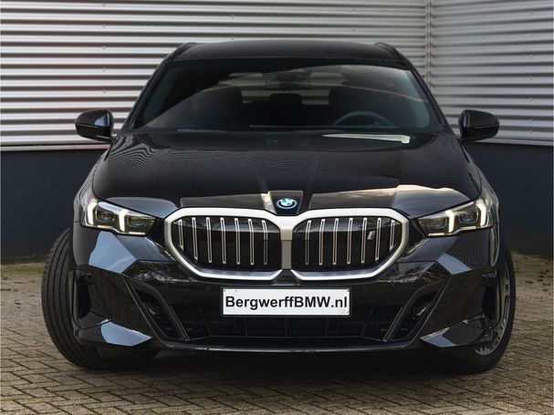 BMW i5 eDrive40 M Sport 250 kW image number 2