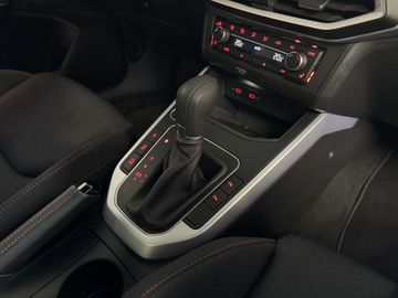 Car image 31