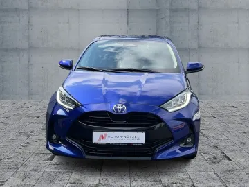Car image 3