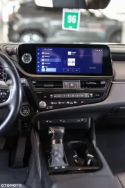 Car image 36