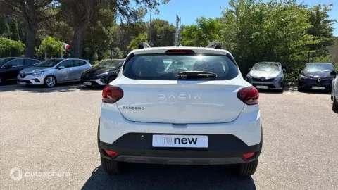 Car image 5