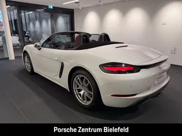 Car image 33