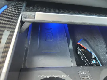Car image 27