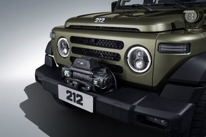 Car image 12