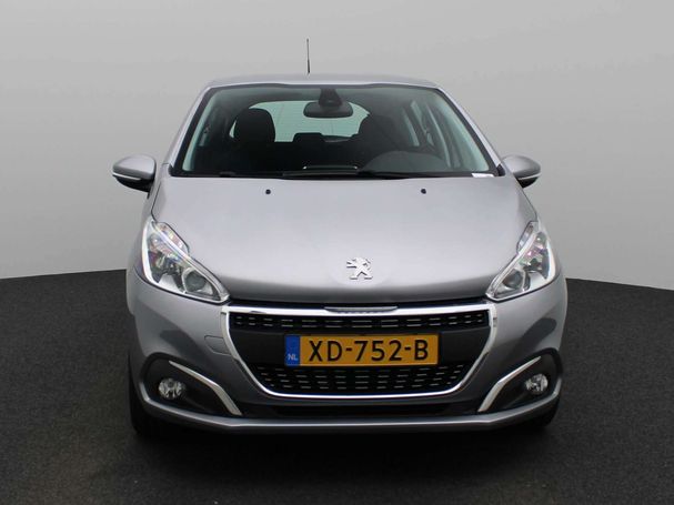 Peugeot 208 PureTech Signature 60 kW image number 2