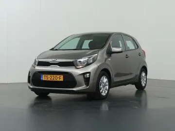 Car image 35