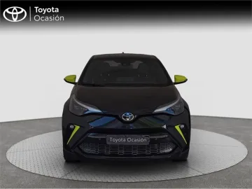 Car image 2