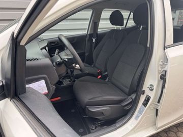 Car image 19