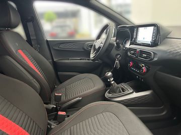 Car image 11