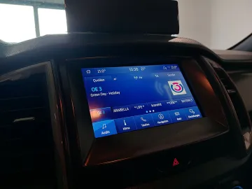 Car image 27
