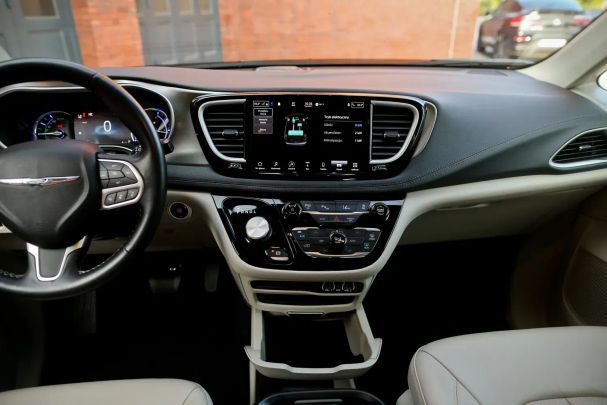 Chrysler Pacifica 214 kW image number 27