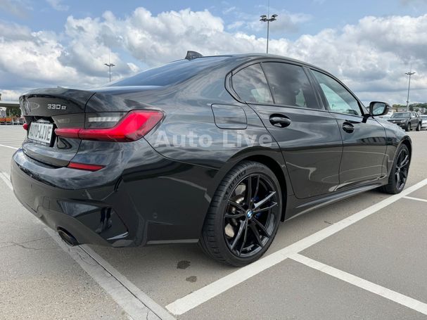 BMW 330 e M 215 kW image number 2