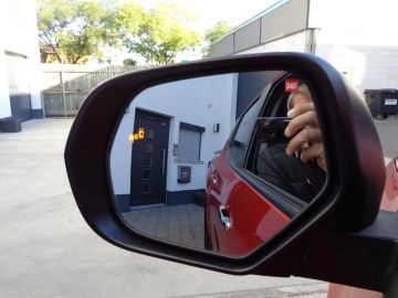 Car image 23