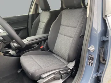 Car image 29
