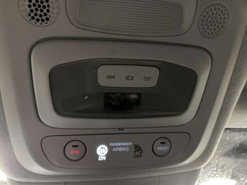 Car image 33