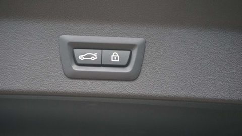 Car image 48