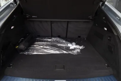 Car image 36