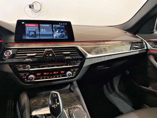 BMW 520d xDrive 140 kW image number 21