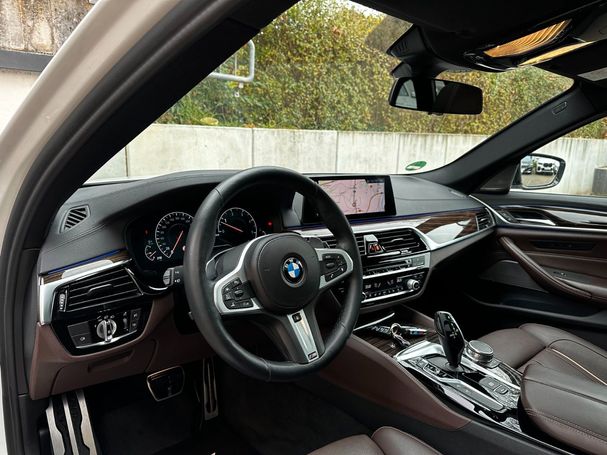 BMW 550d Touring xDrive 294 kW image number 5