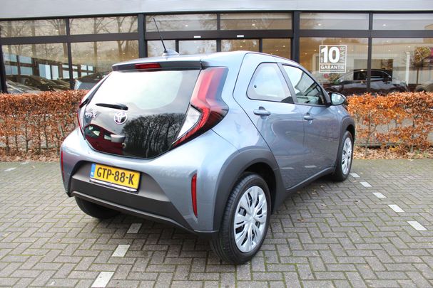 Toyota Aygo X 1.0 VVT-i 53 kW image number 9