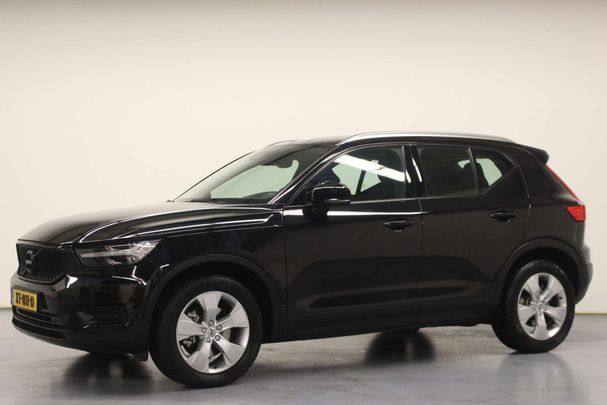 Volvo XC40 T4 Momentum 140 kW image number 2