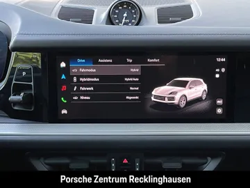 Car image 25