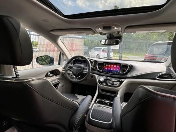 Car image 37