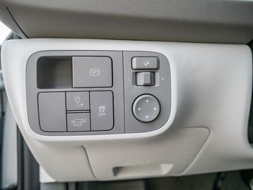 Car image 28