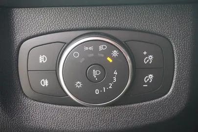 Car image 25
