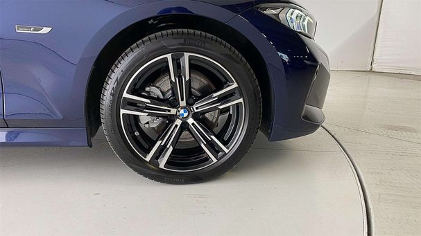 BMW 330 e xDrive 215 kW image number 8