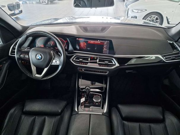 BMW X5 xDrive30d xLine 195 kW image number 11