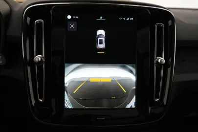 Car image 38