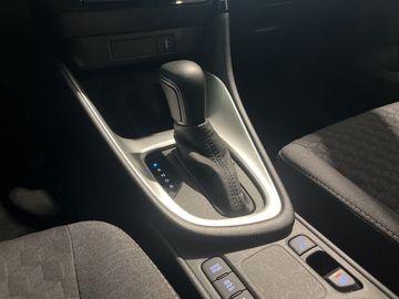 Car image 14