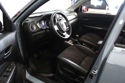 Car image 7