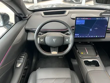 Car image 30
